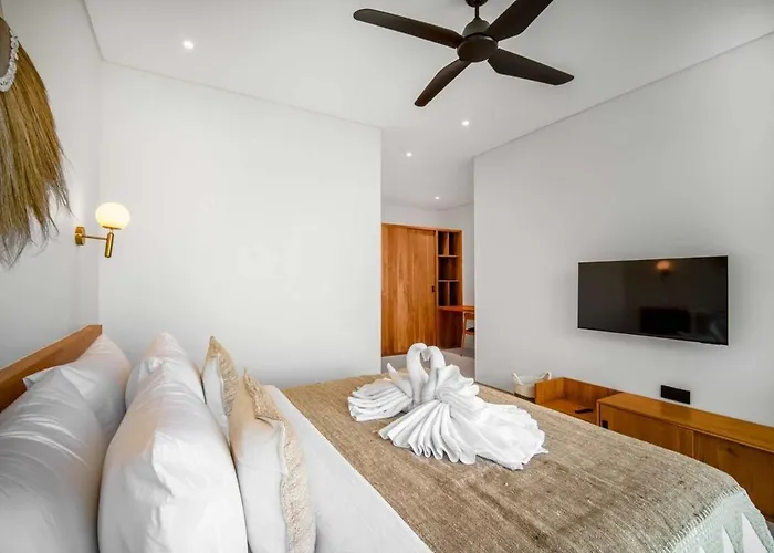 Six Palm 3 - 2br Rooftop Near Padang * Pecatu (Bali)